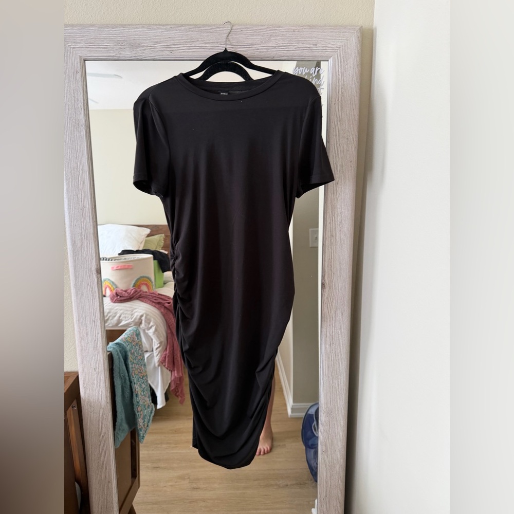Shein Black T-Shirt- MATERNITY FRIENDLY